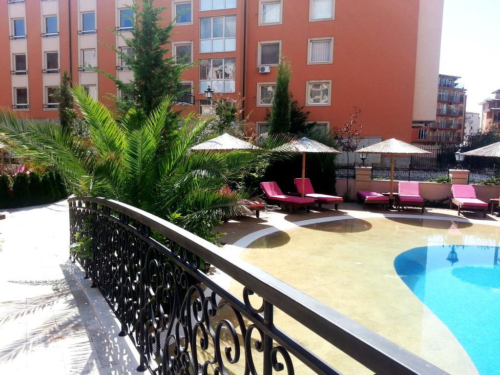 Menada Romance Marine Apartments Napospart Kültér fotó