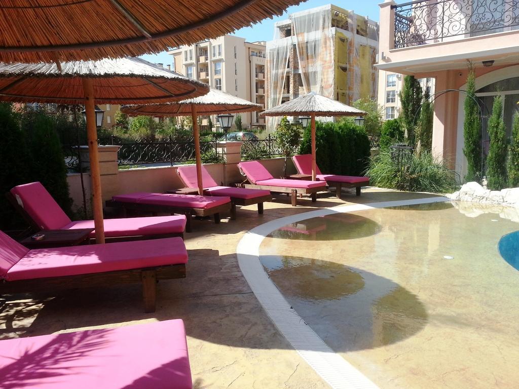 Menada Romance Marine Apartments Napospart Kültér fotó