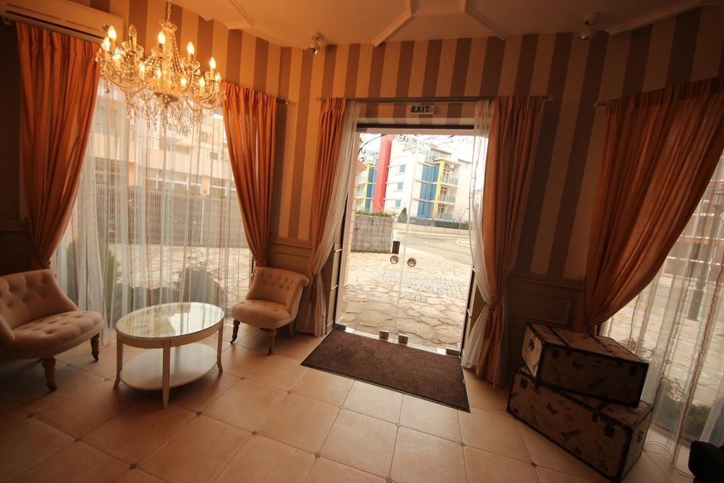 Menada Romance Marine Apartments Napospart Kültér fotó