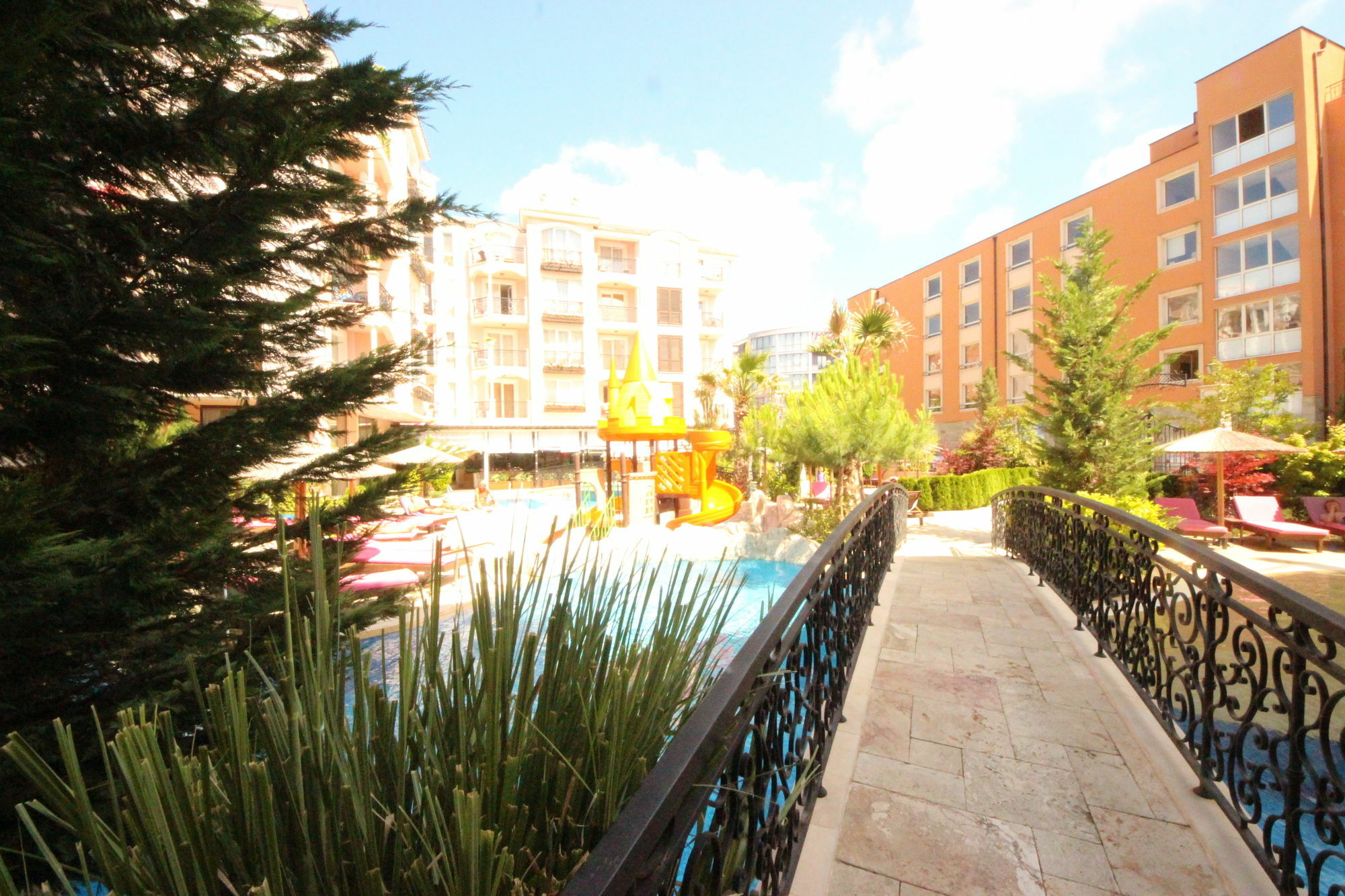 Menada Romance Marine Apartments Napospart Kültér fotó